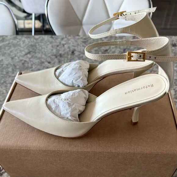 Reformation Nessa Heeled Pump in Almond Leather, Size 7.5 - Picture 6 of 12